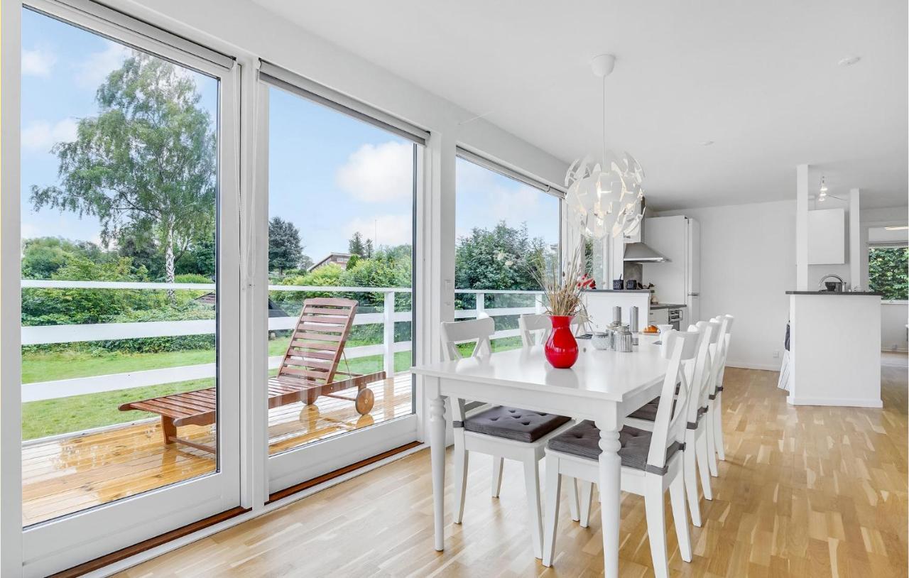 2 Bedroom Stunning Home In Strøby Ladeplads Exterior foto